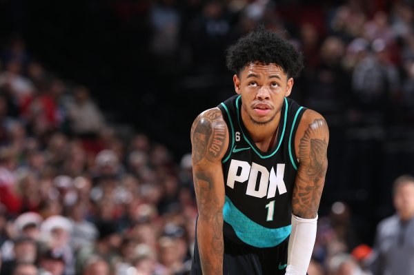 MS .: Bucks có ý định giao dịch Anthony Simmons trước khi trại huấn luyện bắt đầu