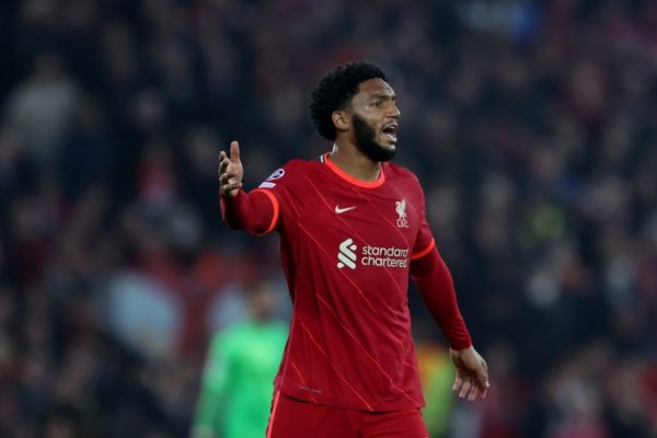 Phóng viên: Milan gần ký hợp đ